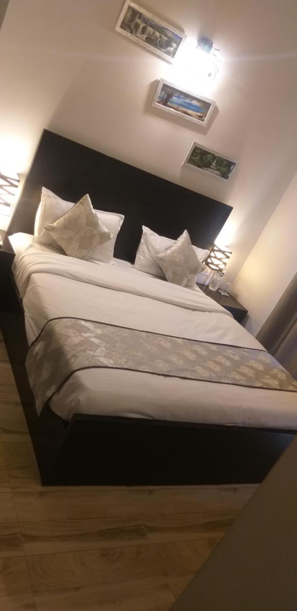 Pearl Suites At Omex Entrenity Vrindavan Bagian luar foto