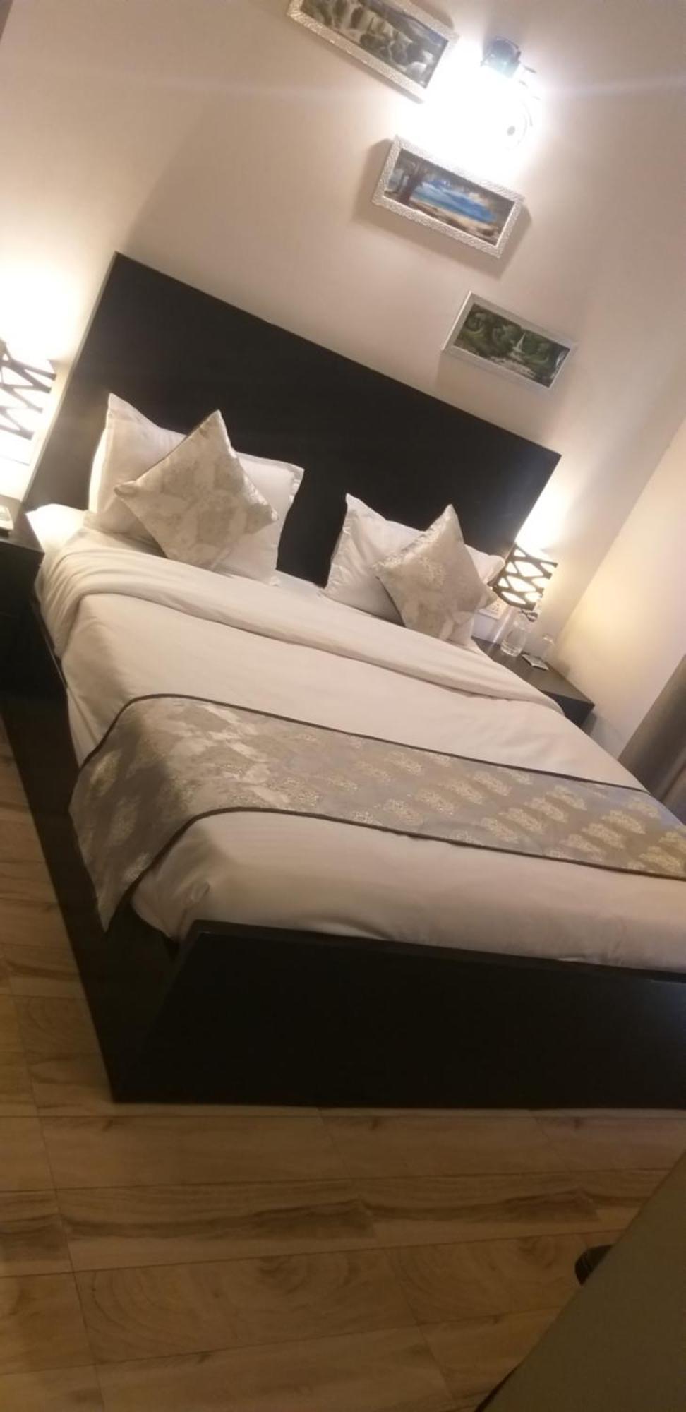 Pearl Suites At Omex Entrenity Vrindavan Bagian luar foto