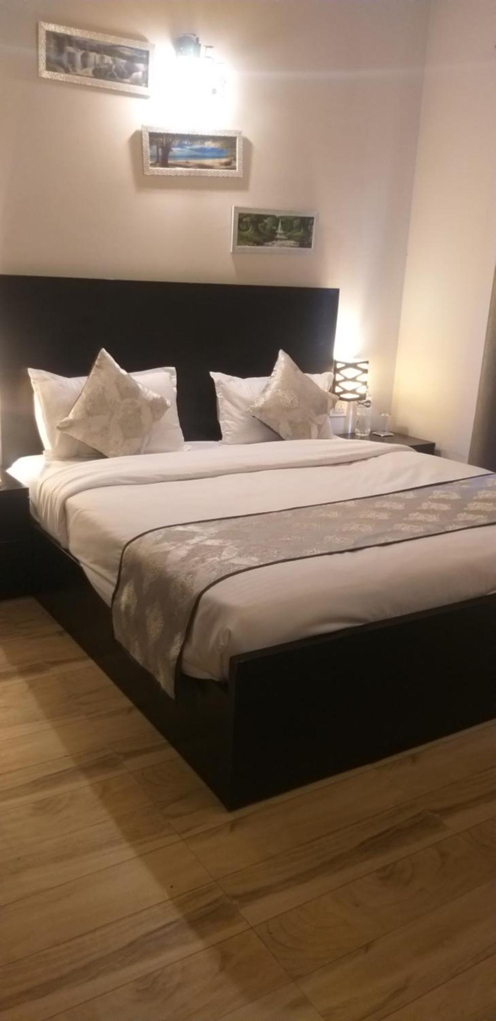 Pearl Suites At Omex Entrenity Vrindavan Bagian luar foto