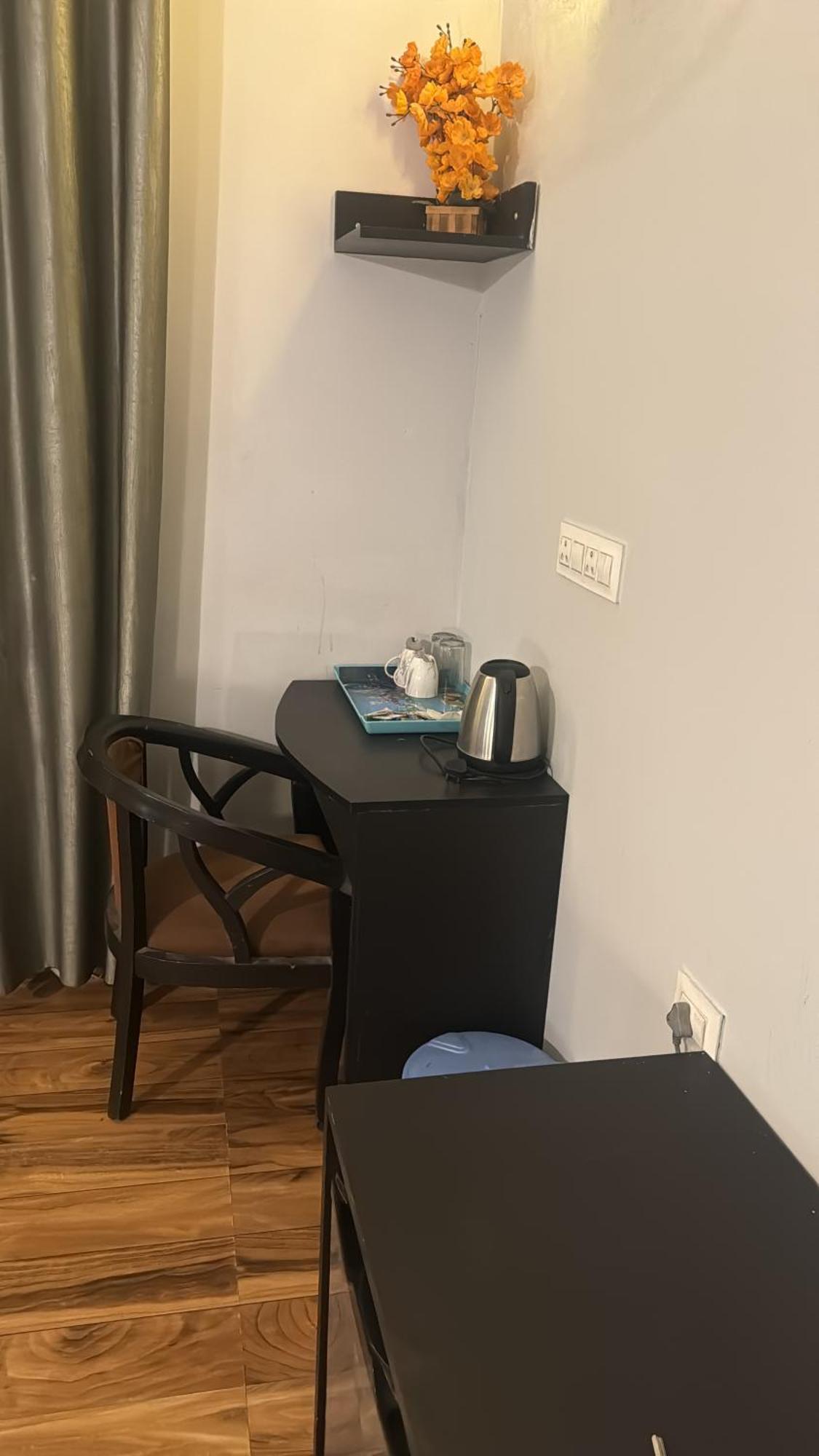 Pearl Suites At Omex Entrenity Vrindavan Bagian luar foto