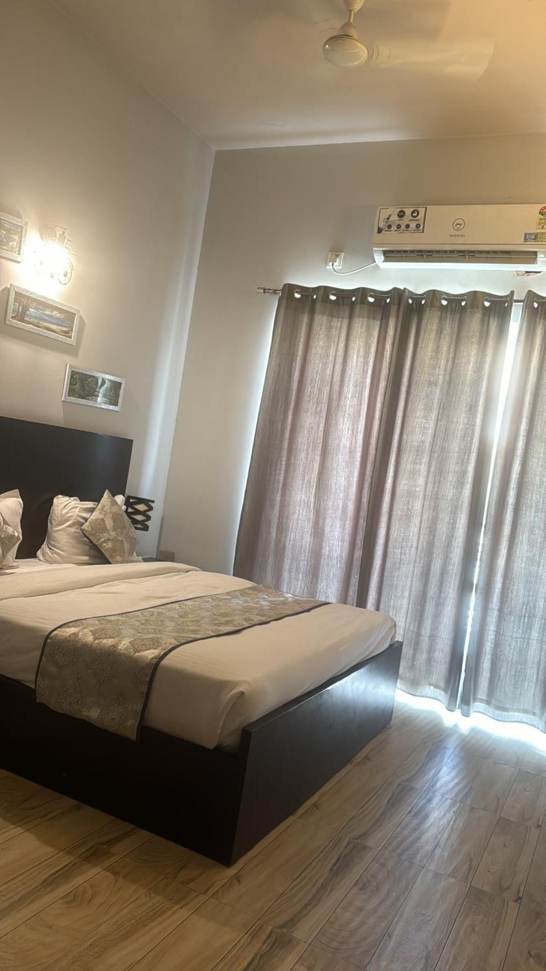 Pearl Suites At Omex Entrenity Vrindavan Bagian luar foto